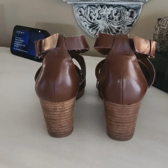 Lucky Brand wedge sandals - Picture 3 of 6